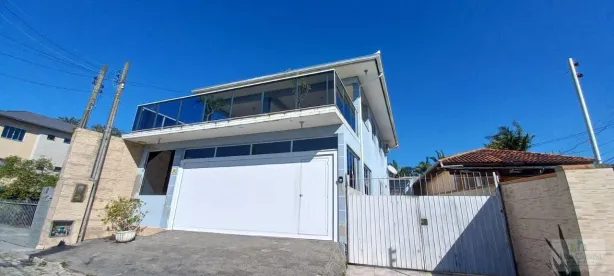 Casa com 3 Quartos para alugar, 90m² no Serraria, São José