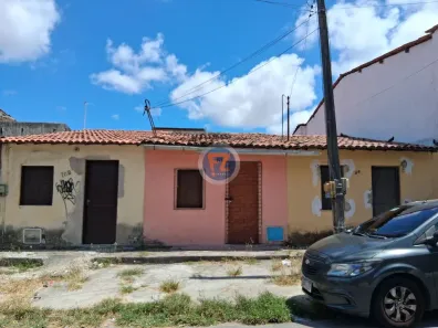 Casa com 2 Quartos para alugar, 49m² no Bonsucesso, Fortaleza
