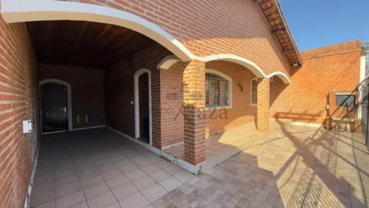 Casa com 4 Quartos para alugar, 138m² no Residencial Tatetuba, São José dos Campos