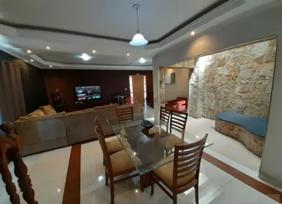 Sobrado com 3 Quartos à venda, 262m² no Vila Aparecida, São Paulo