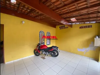 Casa com 2 Quartos à venda, 115m² no Monte Castelo, São José dos Campos
