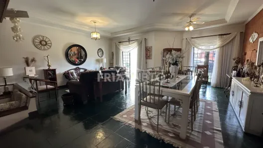 Imóvel Comercial com 5 Quartos para alugar, 267m² no São Judas, Piracicaba