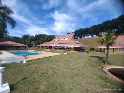 Fazenda/Sítio com 5 Quartos à venda, 1200m² no Piracaia, Piracaia