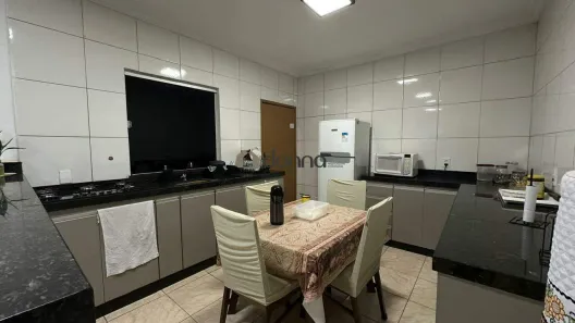 Casa com 2 Quartos à venda, 117m² no Parque das Laranjeiras, Uberaba