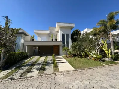 Sobrado com 4 Quartos à venda, 283m² no Botujuru, Mogi das Cruzes