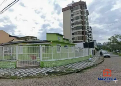 Casa com 4 Quartos para alugar, 138m² no Passo da Areia, Porto Alegre