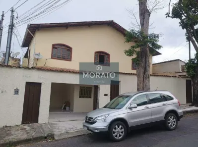 Casa com 3 Quartos à venda, 360m² no Santa Terezinha, Belo Horizonte