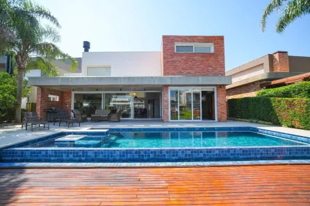 Sobrado com 4 Quartos à venda, 375m² no , Xangri-Lá