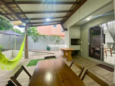 Casa com 3 Quartos para alugar, 133m² no Campeche, Florianópolis