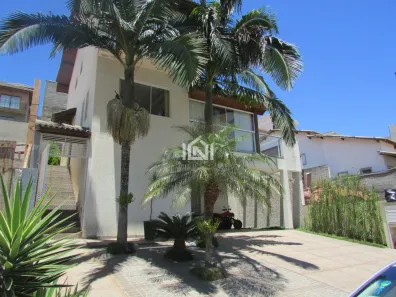 Casa de Condomínio com 3 Quartos à venda, 200m² no Chácaras Roselândia, Cotia