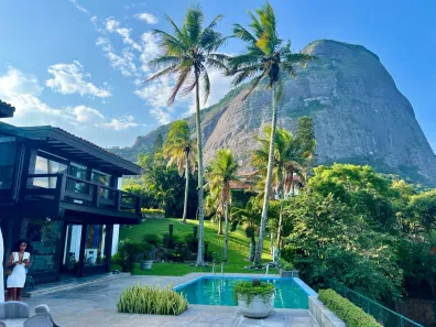 Casa de Condomínio com 5 Quartos para alugar, 450m² no Joá, Rio de Janeiro