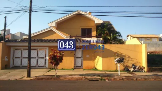 Casa com 3 Quartos à venda, 300m² no Aurora, Londrina