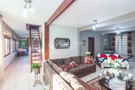 Casa com 5 Quartos à venda, 352m² no Chácara das Pedras, Porto Alegre