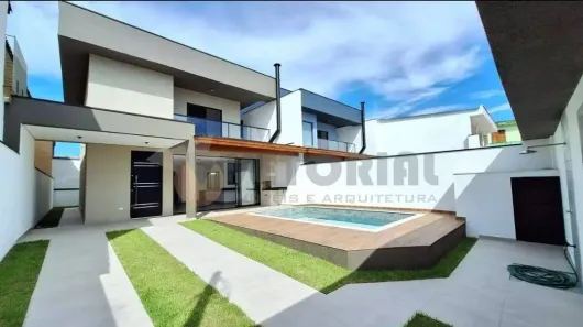 Sobrado com 4 Quartos à venda, 162m² no Balneário Copacabana, Caraguatatuba