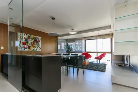 Apartamento com 3 Quartos para venda ou aluguel, 122m² no Três Figueiras, Porto Alegre