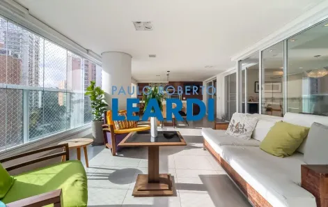 Apartamento com 3 Quartos à venda, 335m² no Vila Uberabinha, São Paulo