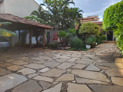 Casa com 3 Quartos à venda, 300m² no Setor Jaó, Goiânia