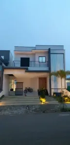 Sobrado com 3 Quartos à venda, 225m² no Cézar de Souza, Mogi das Cruzes