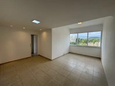 Apartamento com 2 Quartos para alugar, 71m² no Laranjeiras, Rio de Janeiro