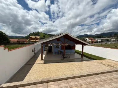 Fazenda/Sítio com 4 Quartos à venda, 600m² no Jardim Santa Terezinha, São Bento do Sapucaí