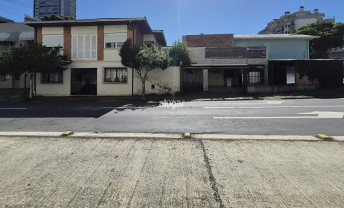 Casa com 4 Quartos para alugar, 233m² no Pio X, Caxias do Sul
