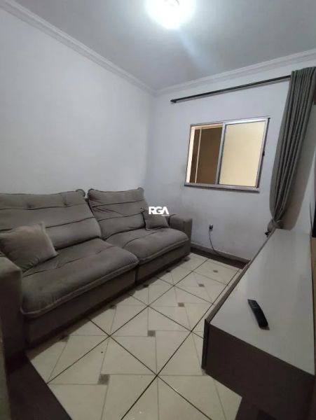 Casa com 3 quartos — Floramar, Belo Horizonte