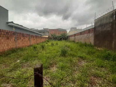 Lote/Terreno à venda, 250m² no Residencial Parque dos Girassóis, Presidente Prudente
