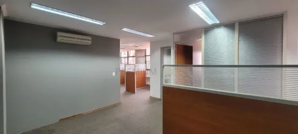 Sala Comercial para alugar, 133m² no Vila Olímpia, São Paulo