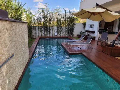 Sobrado com 4 Quartos à venda, 381m² no Nova Uberlândia, Uberlândia