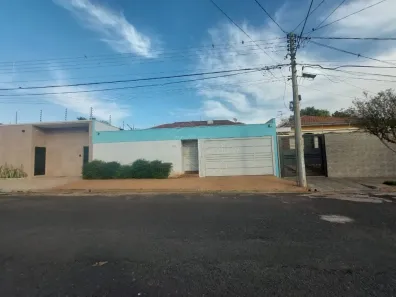 Casa com 3 Quartos para alugar, 392m² no Vila Harmonia, Araraquara