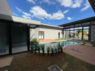 Casa de Condomínio com 4 Quartos para alugar, 500m² no Residencial Goiânia Golfe Clube, Goiânia