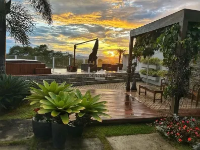 Casa com 4 Quartos à venda, 480m² no Novo Horizonte, Juiz de Fora
