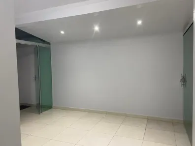 Casa de Condomínio com 3 Quartos para alugar, 150m² no Jardim Decolores, Trindade