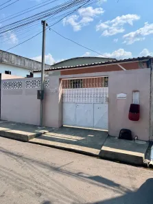 Casa com 2 Quartos à venda, 200m² no Tarumã, Manaus