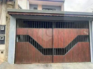 Sobrado com 3 Quartos à venda, 200m² no Lopes de Oliveira, Sorocaba