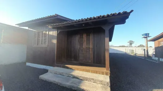 Casa com 2 Quartos para alugar, 57m² no Caverazinho, Araranguá