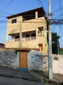 Sobrado com 5 Quartos à venda, 160m² no Colubande, São Gonçalo