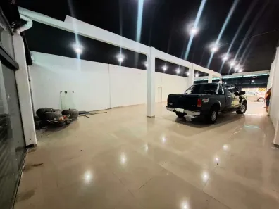 Ponto Comercial para alugar, 400m² no Guilhermina, Praia Grande