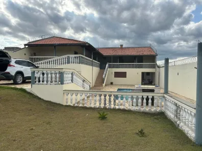 Fazenda/Sítio com 3 Quartos à venda, 1000m² no Borda da Mata, Caçapava