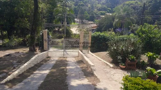 Fazenda/Sítio com 3 Quartos à venda, 270m² no Condomínio Lagoinha, Jacareí
