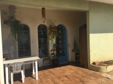 Casa com 3 Quartos à venda, 182m² no Vila Cordenonsi, Americana