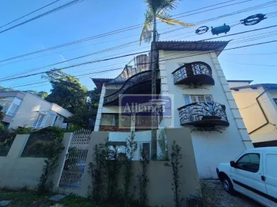 Casa de Condomínio com 4 Quartos à venda, 300m² no Vila Progresso, Niterói