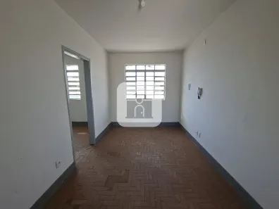 Sobrado com 2 Quartos para alugar, 60m² no Martins, Uberlândia