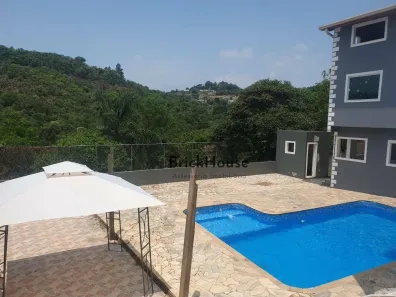 Fazenda/Sítio com 4 Quartos para alugar, 1080m² no , Araçariguama