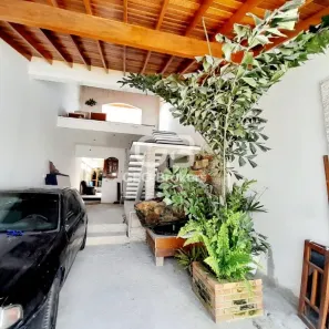 Sobrado com 3 Quartos à venda, 252m² no Jardim Santa Maria, Jacareí
