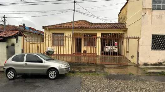 Casa com 4 Quartos para alugar, 300m² no Renascença, Belo Horizonte