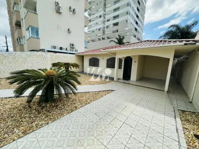 Casa com 3 Quartos à venda, 157m² no Centro, Palhoça