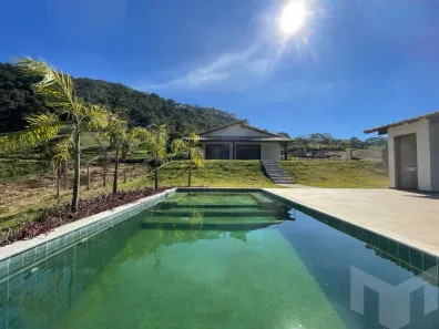 Casa com 3 Quartos à venda, 250m² no Pedro do Rio, Petrópolis