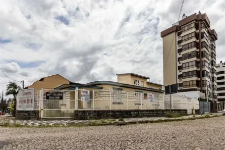 Casa com 4 Quartos à venda, 201m² no Passo da Areia, Porto Alegre