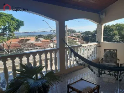 Sobrado com 3 Quartos à venda, 168m² no Vila Tesouro, São José dos Campos